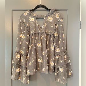 America Eagle flowy top. Size medium.